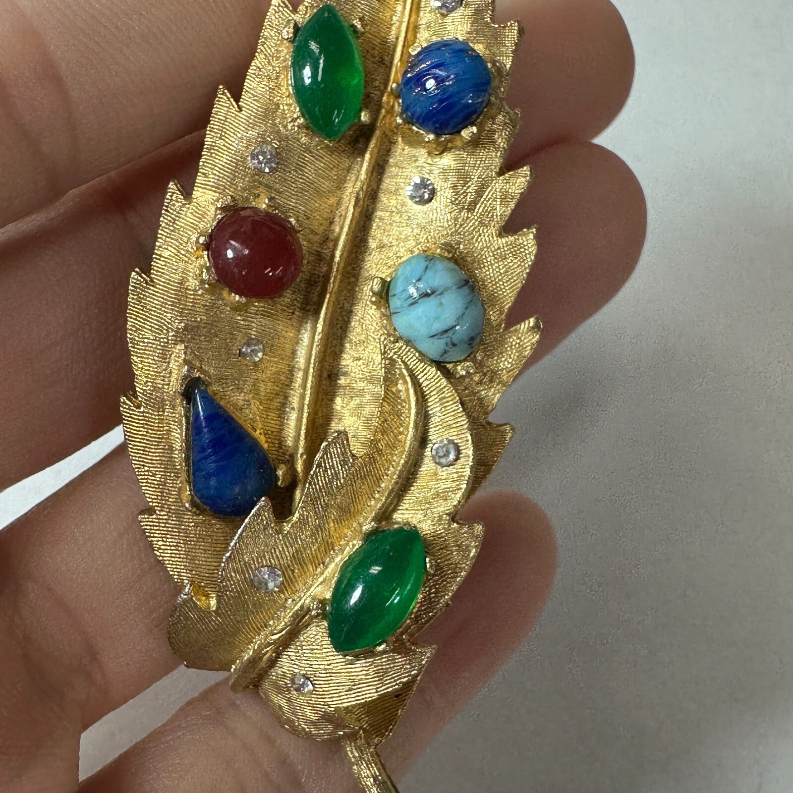 Vintage Brooch Leaf Cabochon Stones Colorful Ornate Goldtone Unsigned