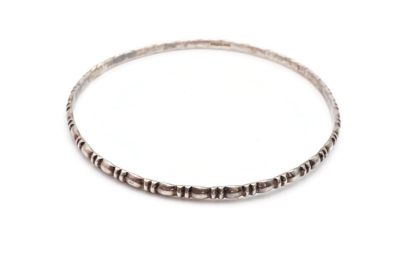Vintage Sterling Silver 925 Bangle Bracelet 8″ Textured A5