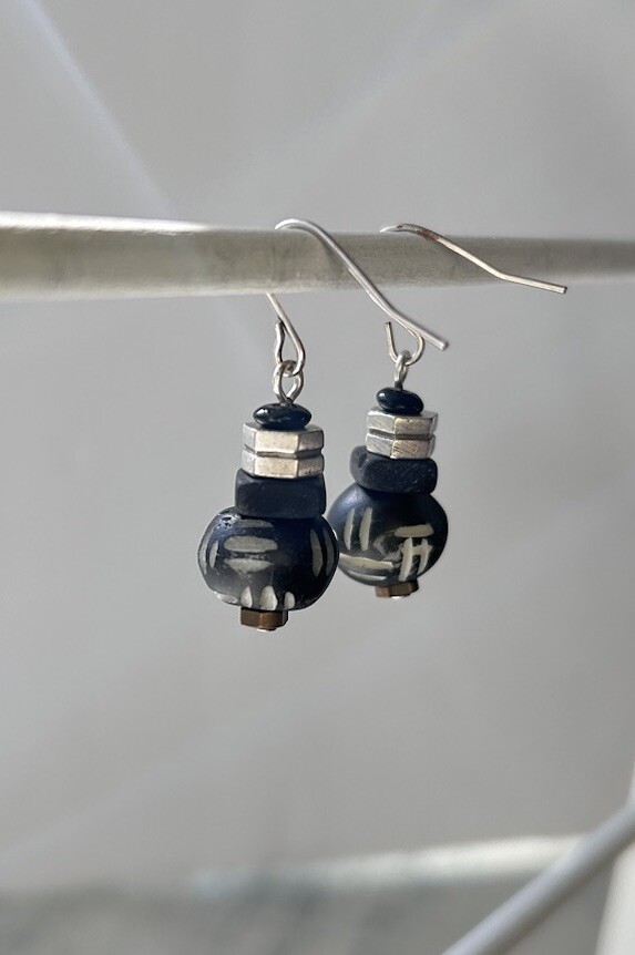 Vintage Earring Silver And Black Beads Unique Design For Any Occasion