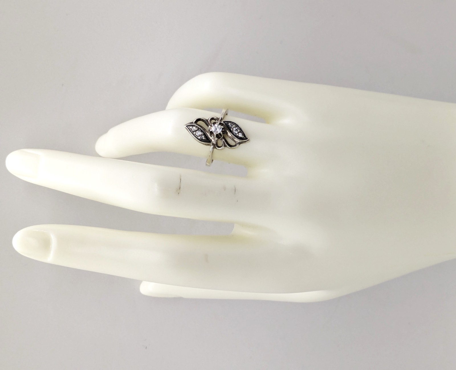 Vintage Elegant RING Silver 925 with Chic Bright Stone -size: 6.75US (17mm) #123