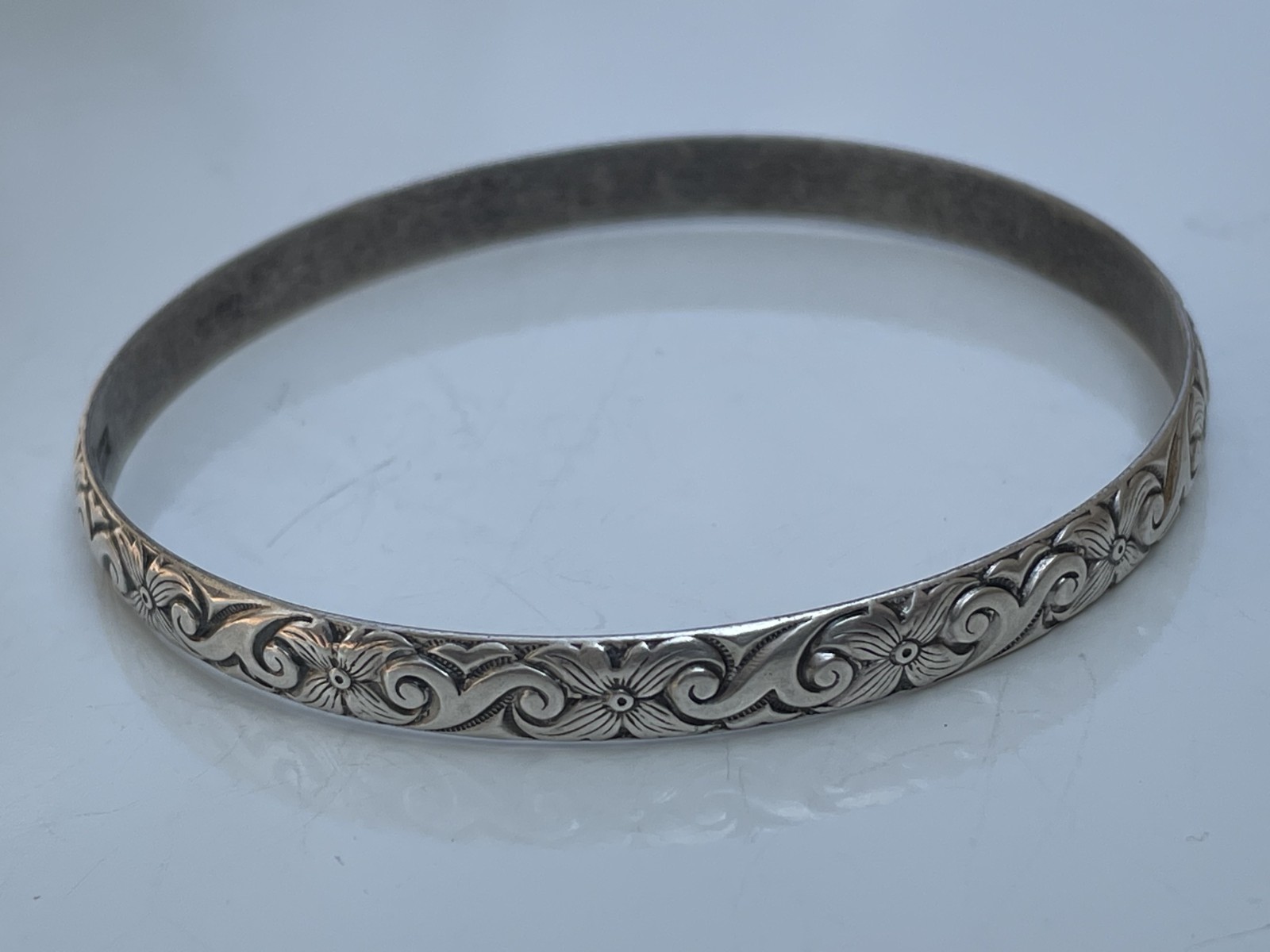 Vintage Danecraft Sterling Silver Flower Floral Swirl Bangle Bracelet 13 g 7.75″