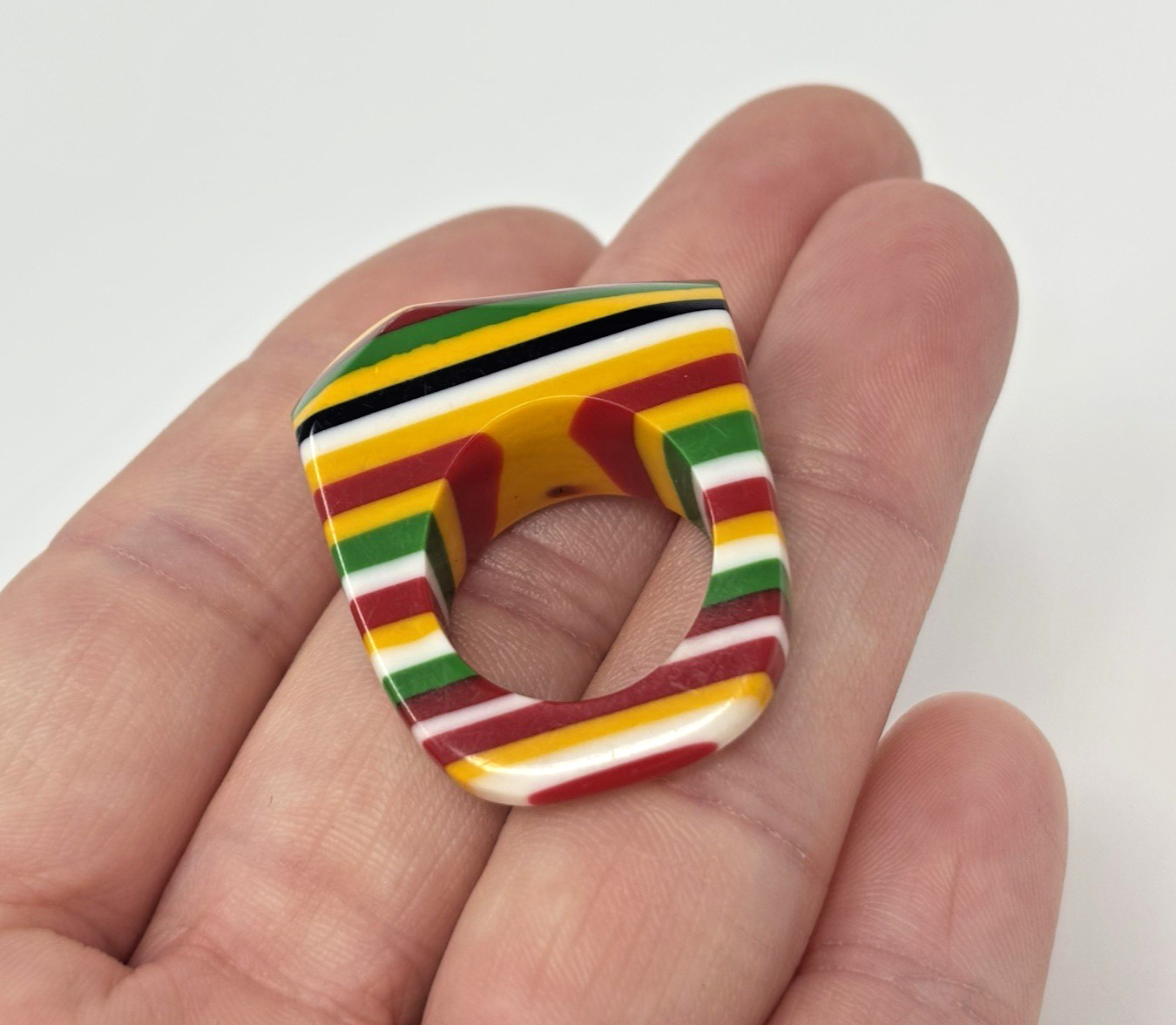 Vintage 70s Lucite Acrylic Striped Layer Ring Colorful Asymmetrical Retro Sz 5.5
