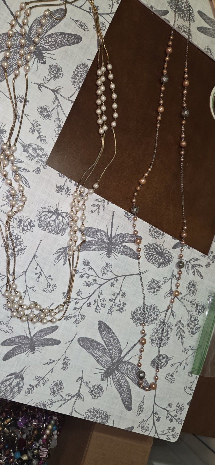 7.4 lbs Vintage Costume Jewelry Lot Unsearched Estate Hoard Deadstock Earrings