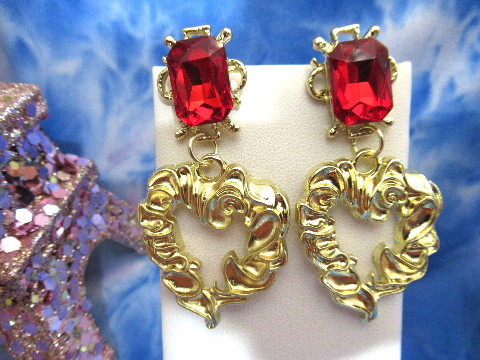 Beautiful Medieval Golden Hearts Earrings RED Glass Stone HEARTS Statement NWT