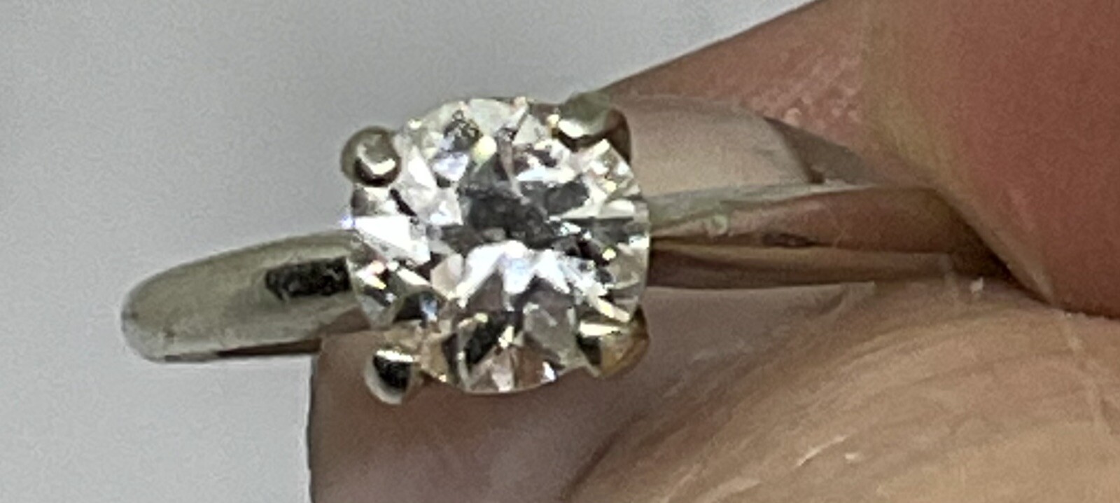 Vintage 14K White Gold European SOLITAIRE Diamond Engagement Ring EYE CLEAN