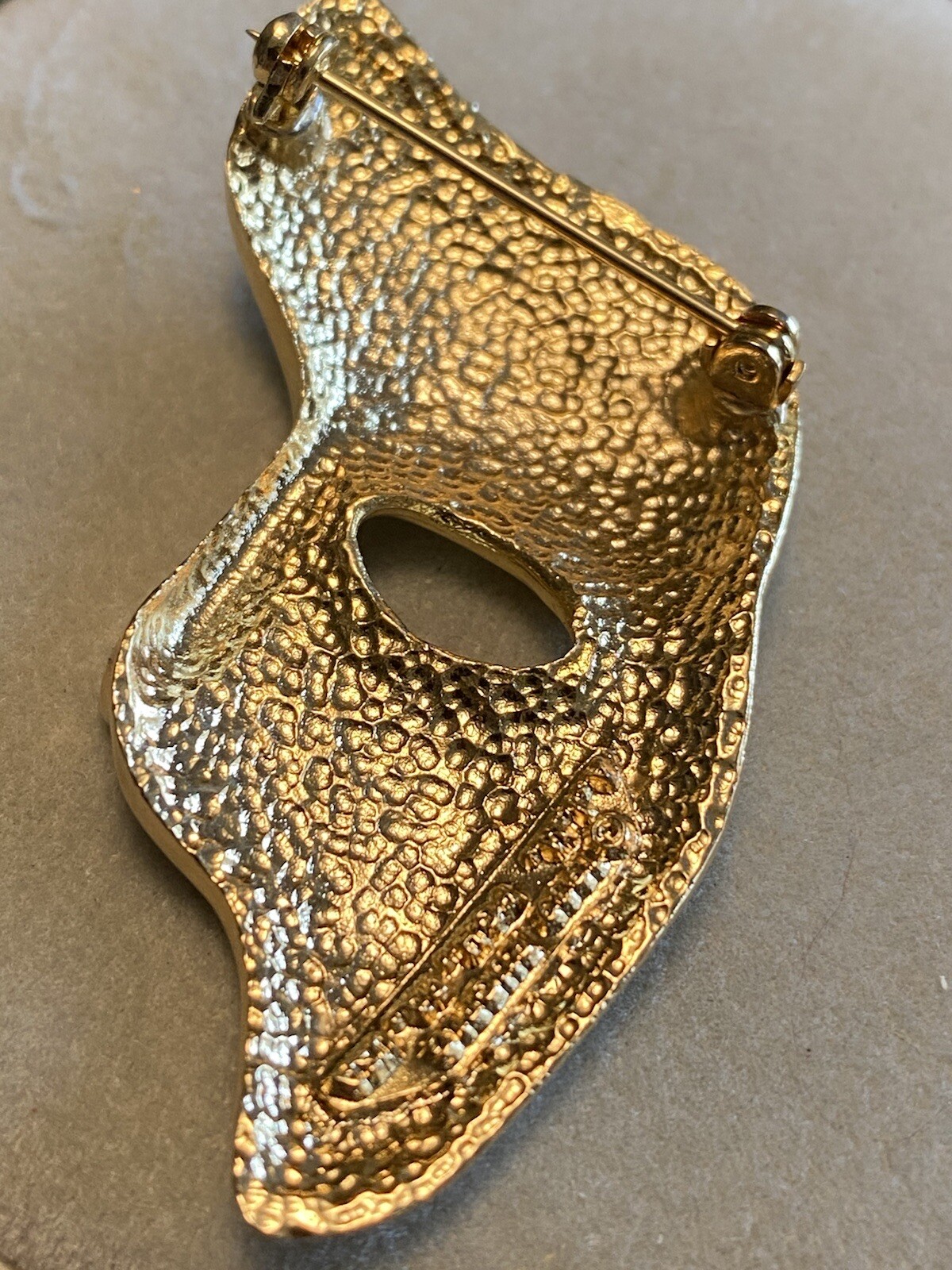 VTG 1980s Signed 1989 PHANTOM PIN/BROOCH – COSTUME JEWELRY