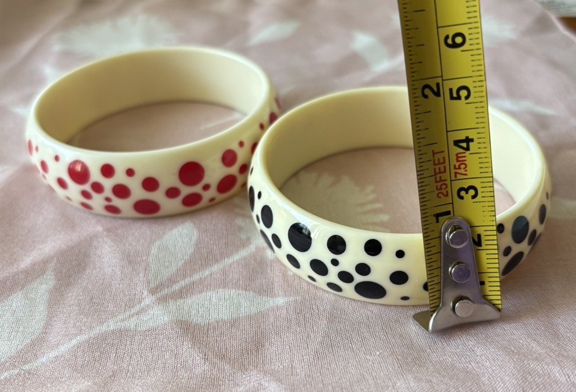 Avon Set of 2 Vintage Cream Plastic Bangle Bracelet’s With Polka Dots