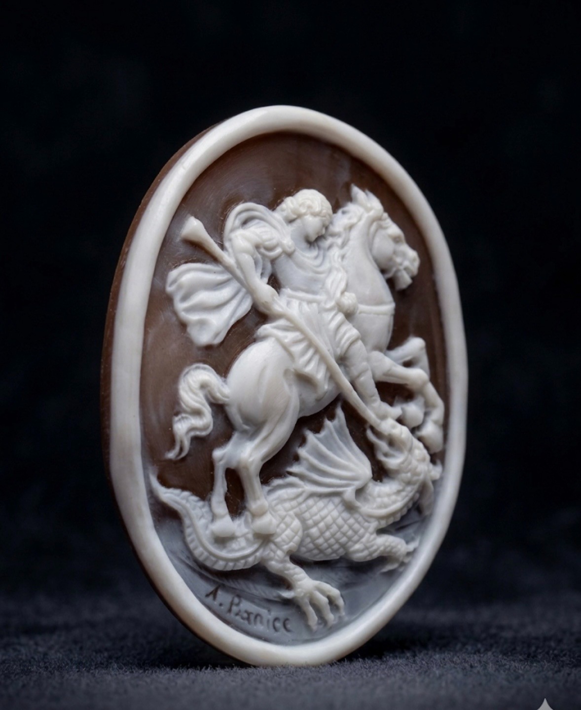 AMAZING SHELL CAMEO HANDMADE SIGNED