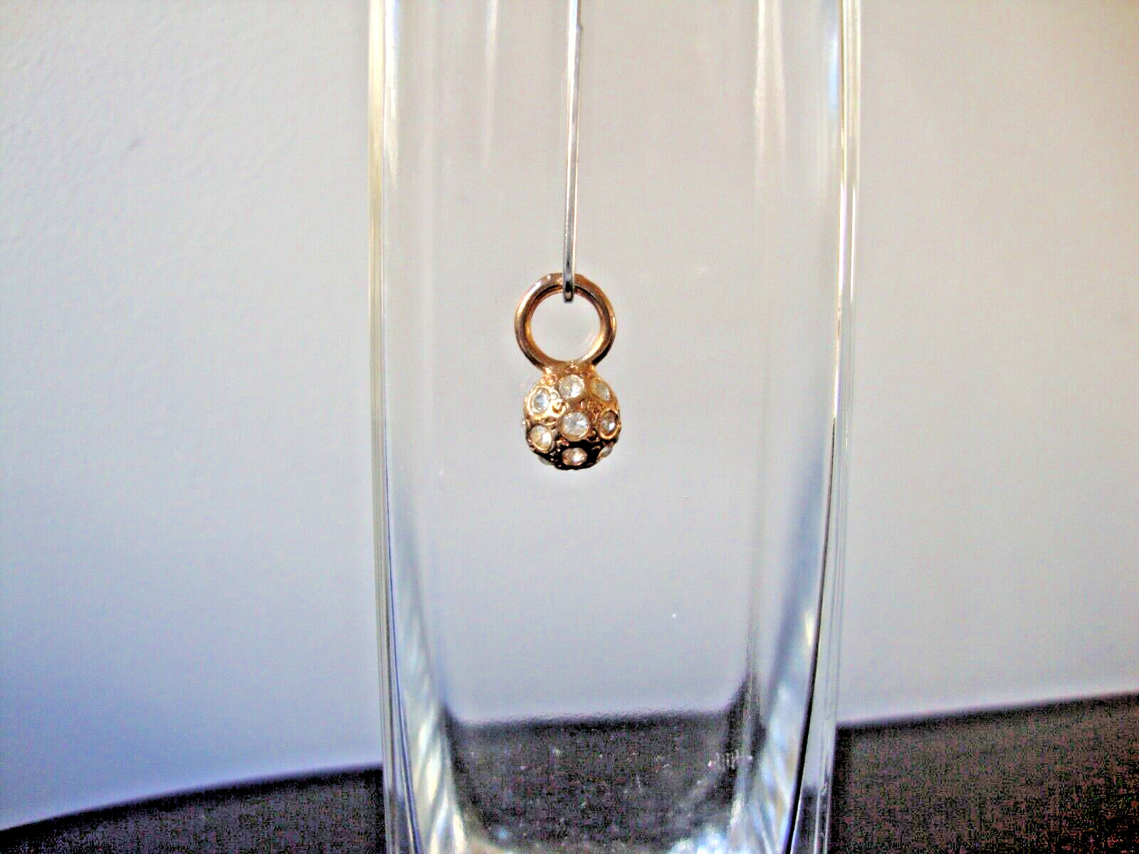 VINTAGE SMALL 2-SIDED BALL CLEAR RHINESTONE CLUSTER GOLD TONE CHARM/PENDANT